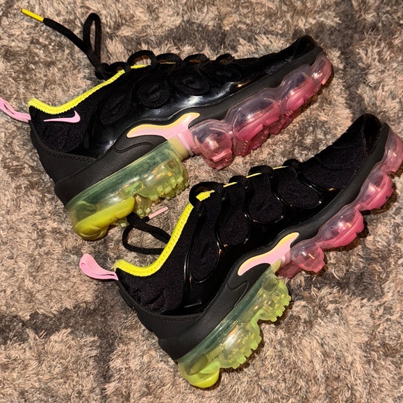 Vapor Max Plus. Pink and Green - Picture 4 of 5